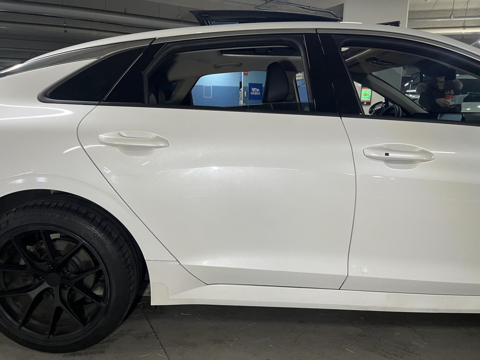 차량 이미지 6